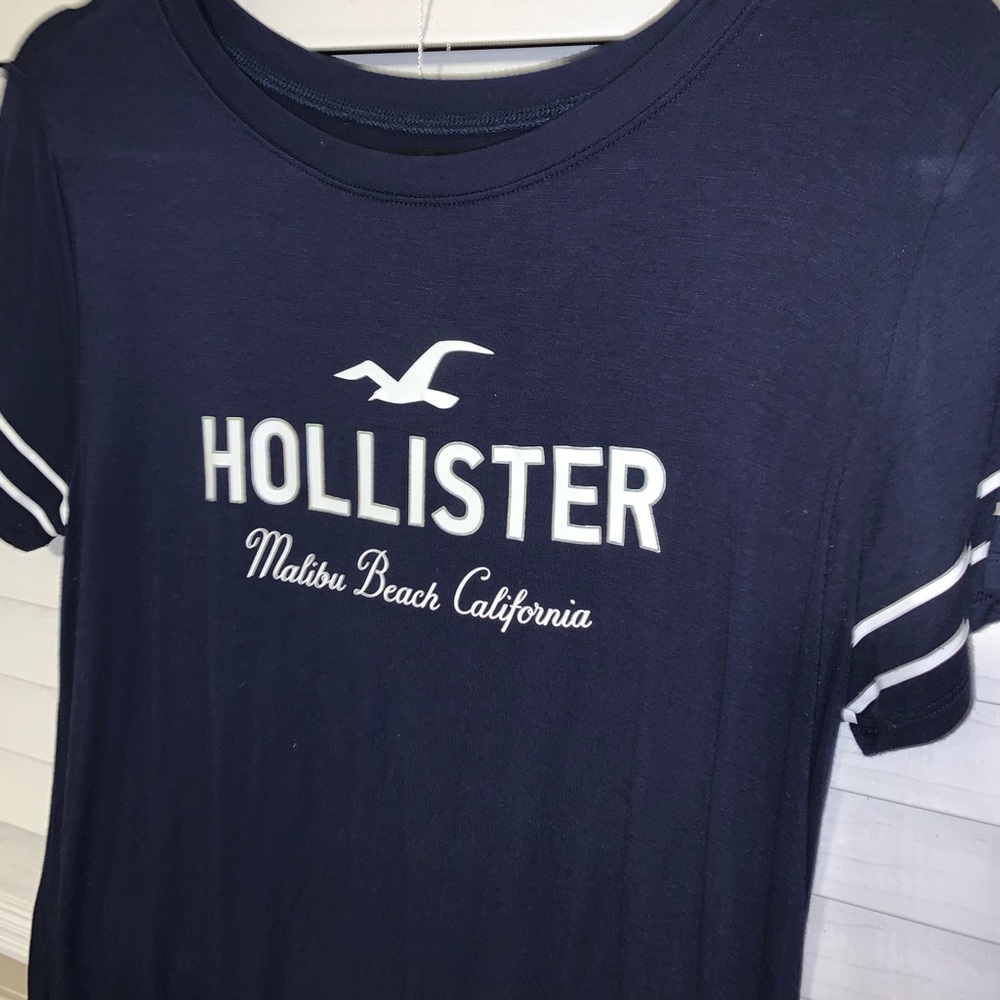hollister tee